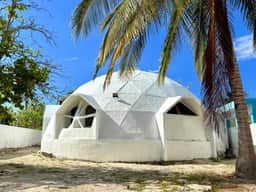 1 Street from the beach w/Pool, Rooftop Bar & A/C - Image 5
